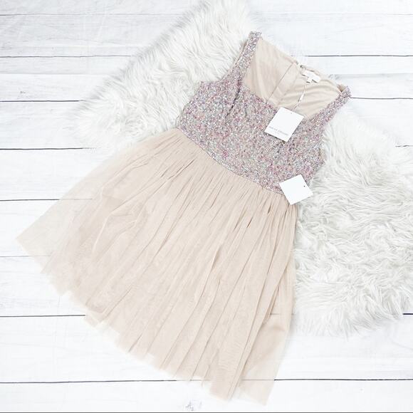 ASOS Maya Petite Sequin Square Neck Mini Prom Skater Dress in‎ Taupe Blush 8 8P - Picture 2 of 7